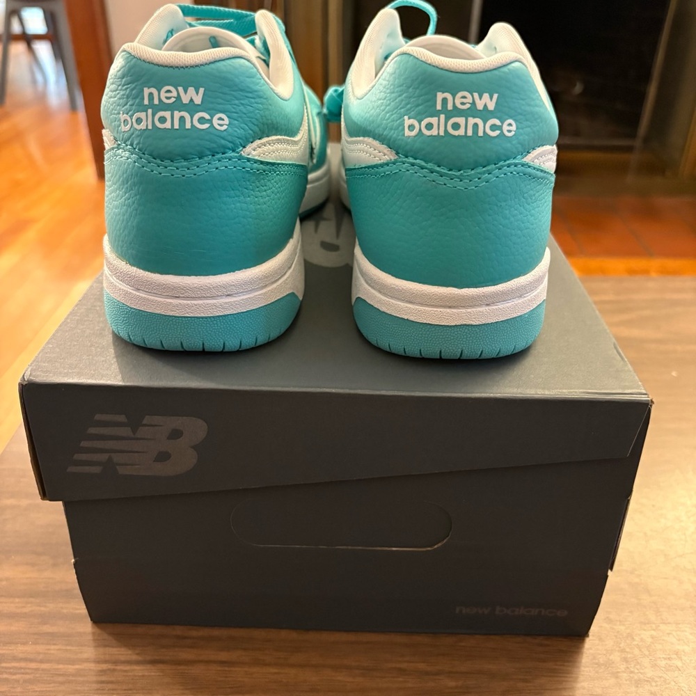 Brand new!  Men’s New Balance 480 sneakers!  Size 11 in airy teal. - Picture 3 of 4